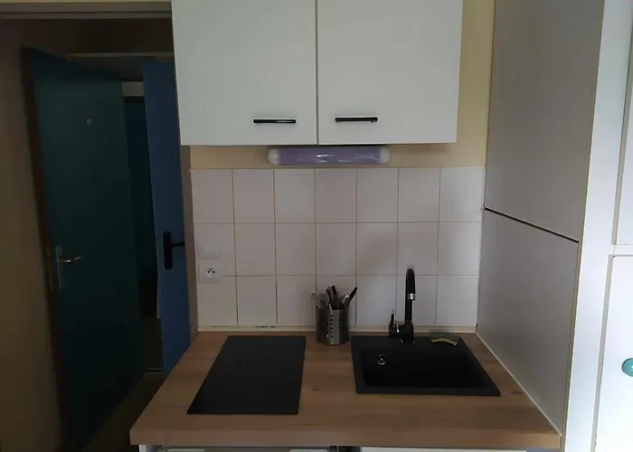 Studette Chaleureuse 투르